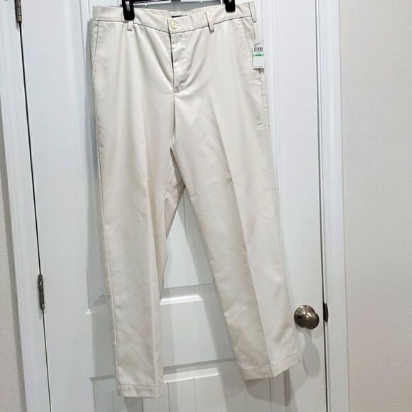 ✨️Izod American Chino wrinkle free,straight flat front pants, NWT 34x30✨️ - Picture 1 of 8